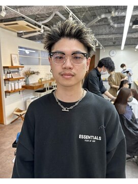 ガレージ バイ グリーン 原宿 表参道(Garage by green) 【SATOSHI】スパイキーショート×デザインカラー