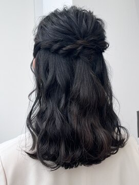 ロンド 表参道店(Lond) お呼ばれヘア トップ3入り お上品なハーフアップ