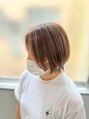 アイズ 本厚木(AIZU) ナチュラルな白髪ぼかし×ショートボブも人気です！