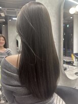 シティ(CITY) ツヤ髪グレージュ×ロングレイヤーカット【CHICA】