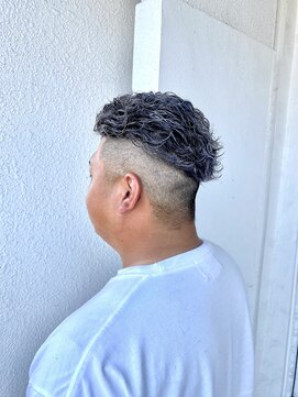 ギルマ(Girma) 極道パーマ×ホワイトメッシュ