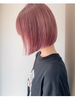 ミスグランディーヴィラス(Miss Grandee VILLAS) チェリーレッド切りっぱなしボブ20代30代40代