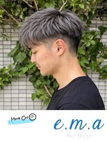 エマヘアデザイン(e.m.a Hair design) シルバーカラー