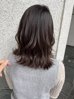 ヌム(Nm)&nbsp;アクセントでバイオレット！ナチュラルな艶カラー