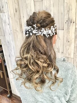 ヘアースペース ムーン(Hair Space MOON) 結婚式やパーティー イベントのヘアセットはムーン岡山にどうぞ