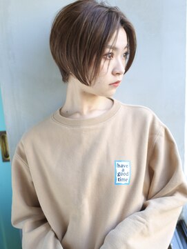 バース(BIRTH) 天神【BIRTH】センターパート×大人束感ショート