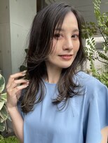 ビュートリアム 南青山(BEAUTRIUM)&nbsp;ロングレイヤー 前髪なし 上品 イルミナカラー 表参道 30代40代