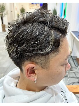 シードバイシャムロック(SEED by Shamrock) ブロンドハイライト　SEED 横浜駅