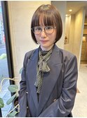 メガネ女子　切りっぱなしボブ　髪質改善　アゴラインボブ　西田