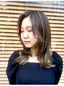 リフル 八王子(RIFULL) ハイライト レイヤー ショートヘア ボブ くびれレイヤー