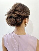 アメリ(AMELIE) 上品なアップスタイル