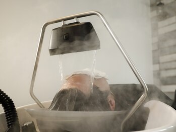 ヘアースタイリストサロン レオン 土浦店(HAIR STYLIST SALON LEON)の写真/ひとりひとりの地肌と髪のパフォーマンスを最大限に引き出す◎豊富にメニューが揃うお悩み改善サロン!