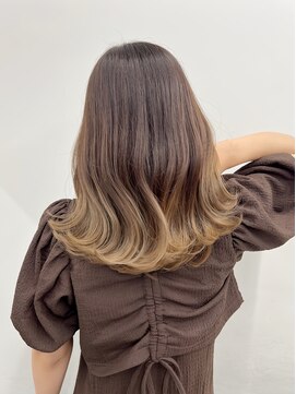 アライブ キチジョウジ(ALIVE Kichijoji) 【ALIVE吉祥寺】ベージュグラデーションカラー