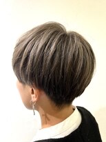 美容室 スタジアム(Stadium)&nbsp;ツーブロマッシュ シルバーベージュカラー