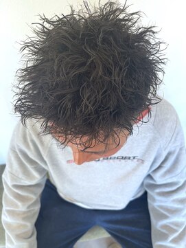 アーバン バイ シーン(URBAN by scene) ツイストスパイラルパーマ