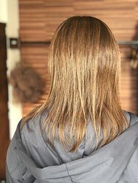 グランツヘアー(Glanz hair) ヘアマニキュアで染めるナチュラルブラウン