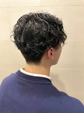グレイスフル バーバープラチナム 六本木店(Graceful Barber platinum) スパイラルパーマ/メンズショート/センターパート/ツーブロック