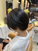 クオリス 上板橋店(QUALIS)&nbsp;レディースショートボブハンサムショート襟足短めスタイル