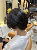 レディースショートボブハンサムショート襟足短めスタイル