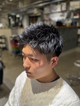 ホル(HOL) ツーブロショートカット