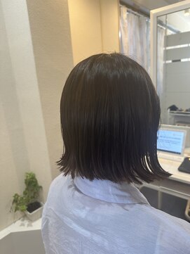 カナエルドットヘア(kanaeru.hair) 大人可愛い小顔ボブ外はねボブ切りっぱなしボブ