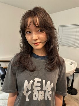 シイ(SIE) ブリーチありグレージュカラー