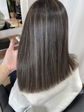 エヌ(enu) ハイライトグレージュ