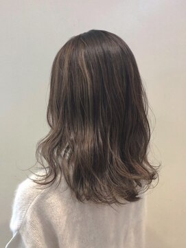 パーク(PARK.umeda) くすみベージュ × ハイライト