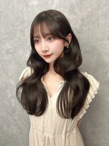 ヴェイナゴヤ(VEYY. nagoya) 自然に流れるお顔周りカット/グレージュカラー/レイヤーカット