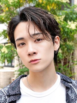 オーシャントーキョー 心斎橋(OCEAN TOKYO WEST) 耳かけセンターパートかきあげ波巻きパーマウルフ