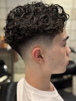フランクスバーバー アンド ビアークラブ(FRANK'S BARBER and BEER CLUB)&nbsp;宮城リョータパーマ　スキンフェードスタイル