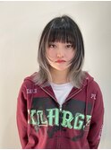 インナーカラーホワイトグレー/フェイスレイヤーボブ/ブリーチ