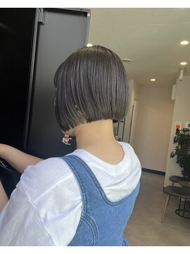 ラボヌールヘアーリアン 川越店(La Bonheur hair Lien) 大人シックなハイライトミニボブ