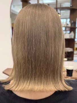 ルイ(ROUIS produced by LUCK 津田沼) ROUIS 津田沼 ミルクティーベージュ