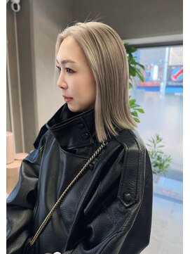 スエラ(suera) シルバーベージュ