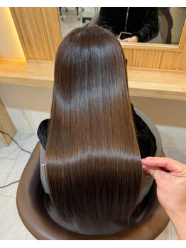 アトレ 南堀江店(attrait)の写真/【南堀江/全席個室サロン】髪を芯から整える縮毛矯正に高濃度の栄養豊富な髪質改善トリートメント！