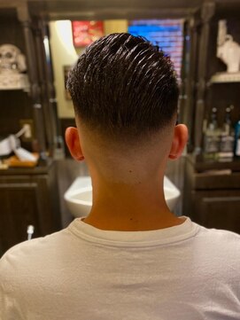 バレス 田町(BALES) [スキンフェード/ツイストスパイラル/田町]