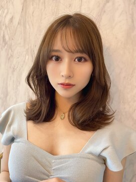 ルームバイシー 新宿(Loom. by Sea) 大人ガーリー×ダークアッシュ[似合わせカット/ミディアム]