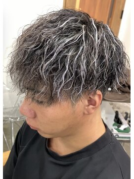 リヴ オオサカ(LIV OSAKA) ホワイトメッシュ ツイスパ ツイストスパイラル ハイライト