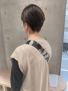 エウペ 渋谷(WEUPE) 斜めバング/グレージュカラー/デザインカラー/シルキーベージュ