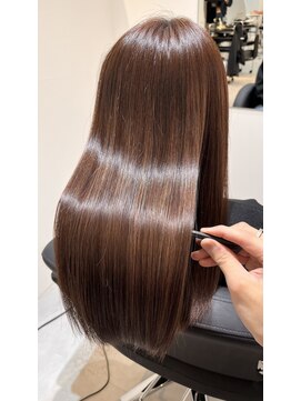 エミュスト(Emuest) 艶髪☆髪質改善ストレート