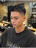 1726黒髪アッシュブラックアップバング束間ツーブロック刈り上げ