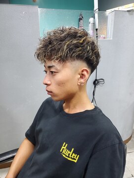 メンズアジア 西谷山店(men's ASIA) スペインカール×鬼ハイライト