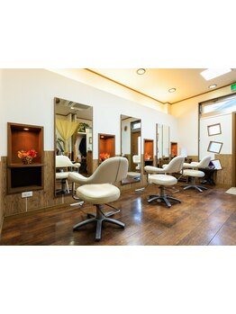 心を込めた熟練の技術をマンツーマンで体験♪髪の悩みを解決しアフターフォローも丁寧にサポート☆