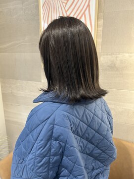 グラティコ(GratiCo) 外ハネ/切りっぱなし/艶カラー