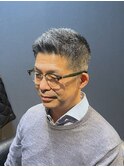 白髪を活かしたビジネスベリーショートオールバック