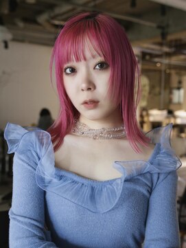 キャロルガーデンズ ボコカ 表参道(Carroll Gardens bococa) 【azu】ピンク　ブリーチ　ダブルカラー