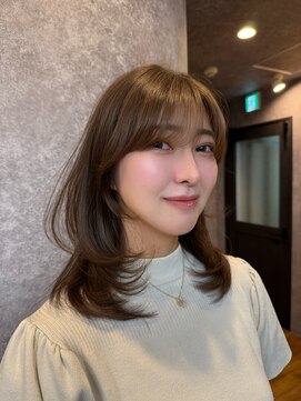 柔らかベージュカラー