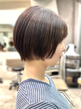 ミィ 浦和(mee) 透明感カラー ボブ 前髪 ショート カラー ブリーチ&ダブルカラー