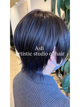アッシュ アーティスティック スタジオ オブ ヘア(Ash artistic studio of hair) ショートウルフ×ブルーハイライト
